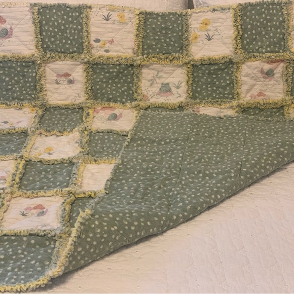 New Handmade rag quilt - Picture 2 of 2
